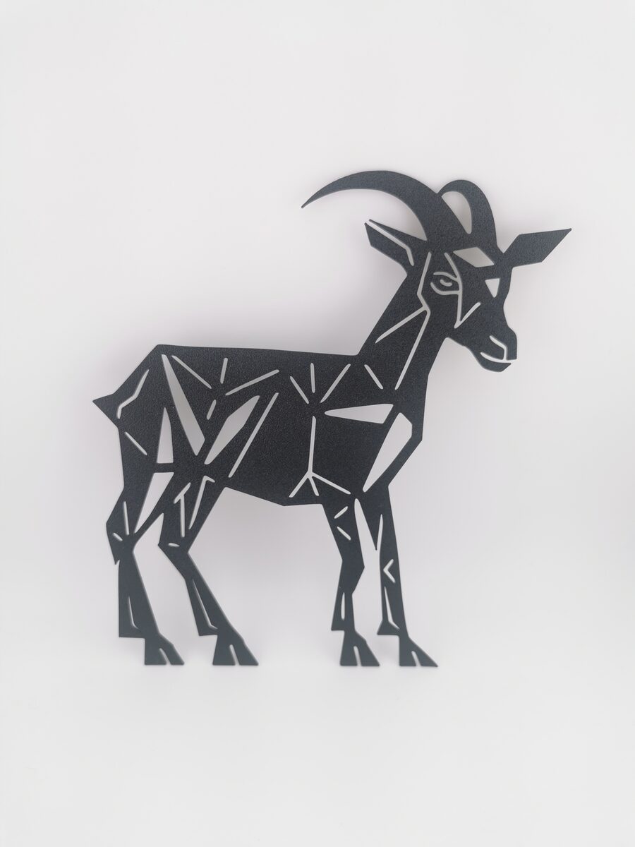 2d Low Poly Goat - thumbnail 2